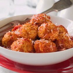 Ежики из фарша с рисом в томатном соусе в духовке - рецепт с пошаговыми фото