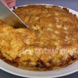 Пирог из манки и яблок