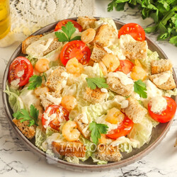 Постный салат «Цезарь» с креветками — рецепт с фото