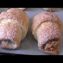 Пышные рогалики с ореховой,маковой начинкой.