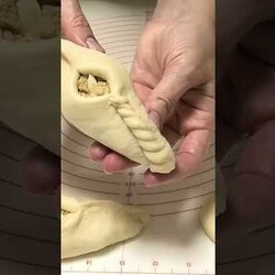 Фигурный шовчик для пирожков и расстегаев. #shorts