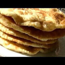 Вкуснейшие лепёшки с мясом и сыром.