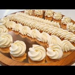 БЕЛКОВО-МАСЛЯНЫЙ крем для наполнения и украшения десертов/Cream for filling and decorating desserts