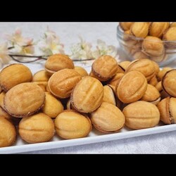 Орешки с ШОКОЛАДНОЙ НАЧИНКОЙ на нежном,песочном, тесте.