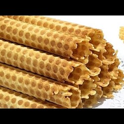 Вафельные трубочки останутся хрустящими даже с кремом.  /Wafer rolls