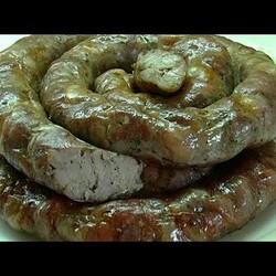 Домашняя колбаса с рубленого мяса. Семейный рецепт .