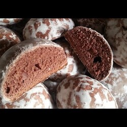 Шоколадные пряники в сахарной глазури.