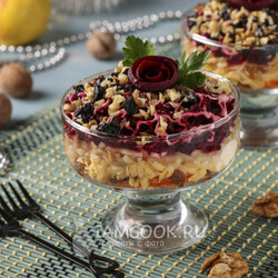 Салат «Любовница» с яблоком — рецепт с фото