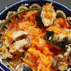 Скумбрия с овощами в горшочках: простой способ приготовления - Лучшие рецепты