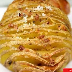 Запеченная картошка с маслом и чесноком