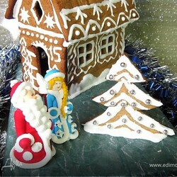 Пряничный домик (МК). Ингредиенты: пшеничная мука, яичные белки, сахарная пудра