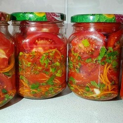 Помидоры с чесноком на зиму: самые любимые рецепты вкусняшек - Лучшие рецепты