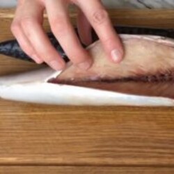 Блюда из свежемороженой скумбрии: 20 крутых рецептов для всей семьи