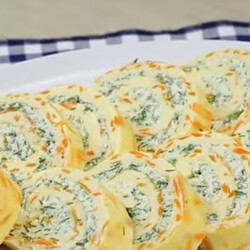 Отличный закусочный рулет к праздничному столу - Лучшие рецепты