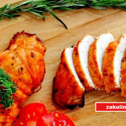 Запеченное куриное филе с чесноком и медом