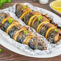 Скумбрия, запеченная в духовке в фольге