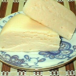 Сыры "Сулугуни" и "Адыгейский"