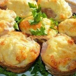 Очень аппетитные мясные кексы с сырной начинкой - Вкусные рецепты - медиаплатформа МирТесен