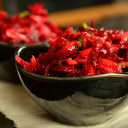 Свекла с чесноком и кабачками: закуска вкуснее соленых огурцов - Steak Lovers - медиаплатформа МирТесен