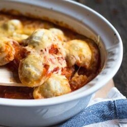 Итальянская запеканка из пельменей с помидорами, чесноком и сыром - БУДЕТ ВКУСНО! - медиаплатформа МирТесен