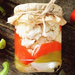 Бесподобная маринованная цветная капуста с перцем на зиму