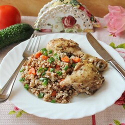 Курица с гречкой в рукаве в духовке