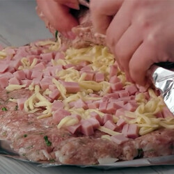 Скучные котлеты больше не готовим. Заворачиваем фарш рулетом, и рецепт просят повторять каждый день