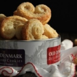 Завитушки из слоёного теста с сахаром