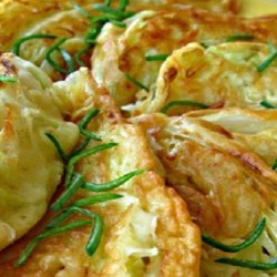 Закуска из капустных листьев