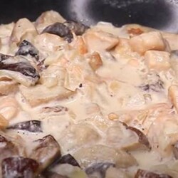 Просто заливаю курицу и добавляю макароны. Готовлю на ужин или на обед без возни и заморочек - Скатерть-Самобранка - медиаплатформа МирТесен