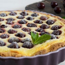 Пирог с творогом и черешней - пошаговый рецепт с фото на Повар.ру