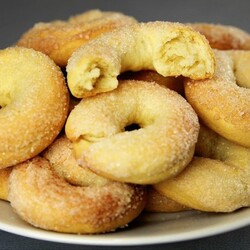 Сдобные калачи на сметане