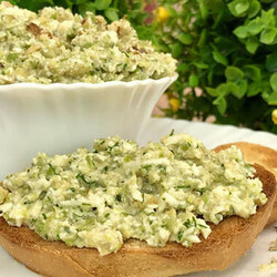 Намазка на хлеб на замену маслу: натираем на терке овощи и охлаждаем - Steak Lovers - медиаплатформа МирТесен