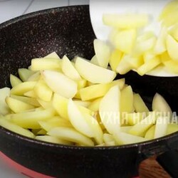 Вкусное блюдо из картофеля за 25 минут: неделю уже готовлю, а всё равно едят с удовольствием - Вкусные рецепты - медиаплатформа МирТесен