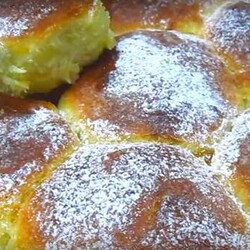 Булочки с джемом в молочной заливке