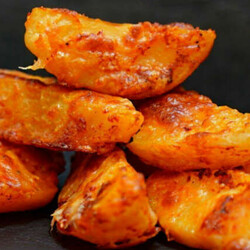 Посыпаем картошку специями и сразу жарим до яркой корочки - Steak Lovers - медиаплатформа МирТесен