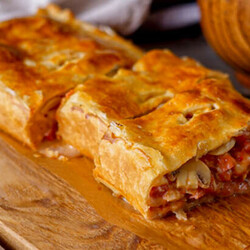 Слоеный пирог с сыром и колбасой - Четыре вкуса                                             - 22 февраля                                             - 43403522495 - Медиаплатформа МирТесен