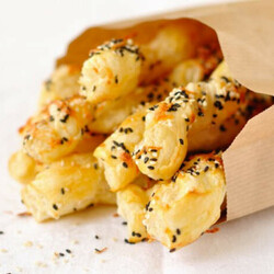 Хлебные палочки из слоеного теста - БУДЕТ ВКУСНО! - медиаплатформа МирТесен