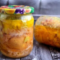 Тушёнка из курицы в банках в кастрюле