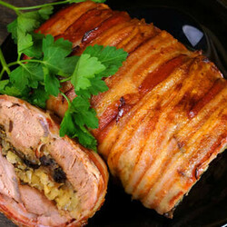 Свиная вырезка запечённая с черносливом и яблоком - Четыре вкуса - медиаплатформа МирТесен