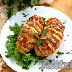 Картошка-гармошка с помидорами и сыром в духовке - 7 пошаговых фото в рецепте