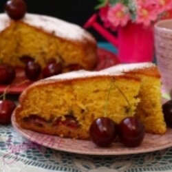 Пирог на кефире с черешней