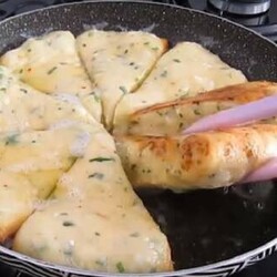 Треугольники с сыром: воздушные булочки на завтрак за несколько минут - Вкусные рецепты - медиаплатформа МирТесен