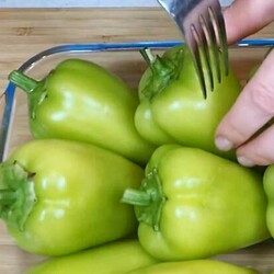 Рецепт очень вкусной закуски из болгарского перца в сметанном соусе - Вкусные рецепты - медиаплатформа МирТесен