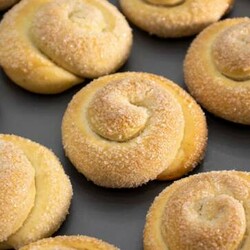 Делюсь вариантом простого и вкусного ПЕЧЕНЬЯ на кефире «Улитки»: мягкое, слоистое и нежное (быстрая выпечка к чаю) - Вкусные рецепты                                             - 27 января                                             - 43949120632 - М