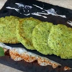 Невероятно нежные биточки из цветной капусты - Вкусные рецепты - медиаплатформа МирТесен