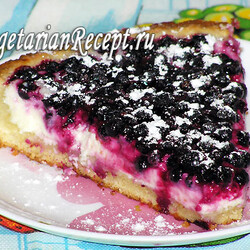 Пирог с черной смородиной и творогом, фото-рецепт