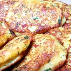 Способ приготовления картофельных оладий на дрожжах - Четыре вкуса - медиаплатформа МирТесен