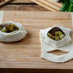 Всего 5 ИНГРЕДИЕНТОВ и получается сочная выпечка! - Вкусные рецепты                                             - 17 января                                             - 43687808756 - Медиаплатформа МирТесен