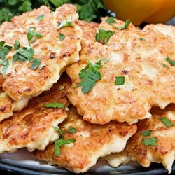 нарезаю вручную и просто смешиваю